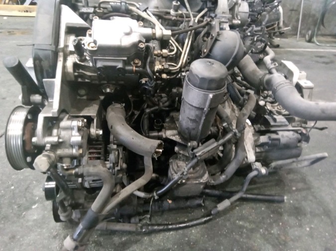 MOTOR CON ACCESORIOS Y CAJA DE CAMBIOS VOLKSWAGEN GOLF 1999