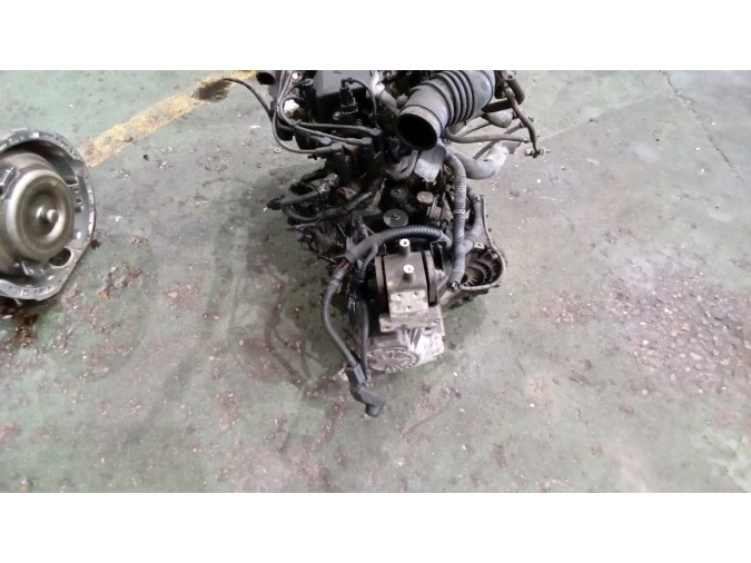 MOTOR CON ACCESORIOS Y CAJA DE CAMBIOS HYUNDAI GETZ 2003