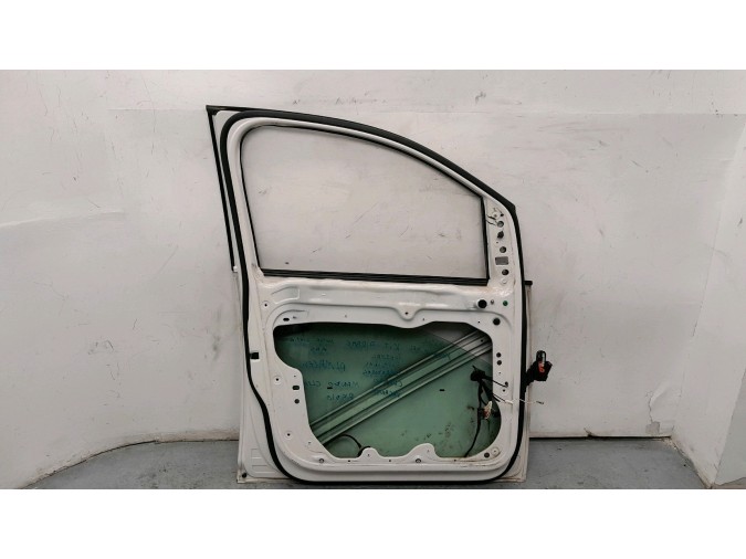 PUERTA DELANTERA IZQUIERDA VOLKSWAGEN CADDY BLANCA 2011