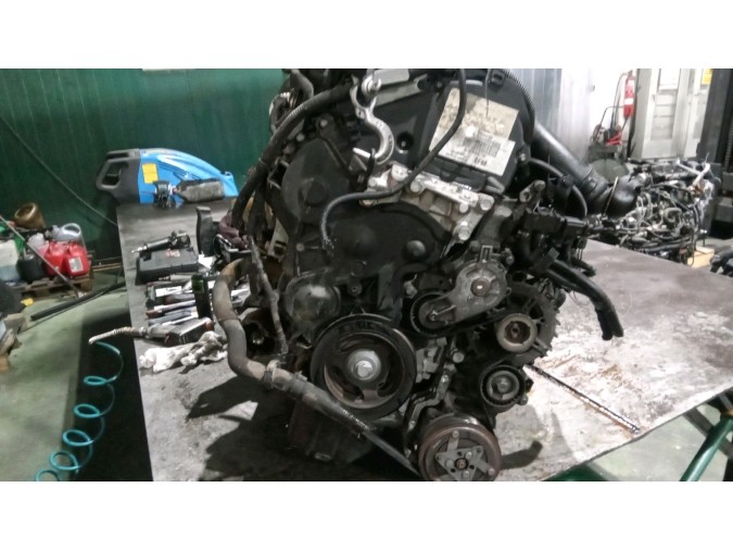 MOTOR CON ACCESORIOS SIN CAJA DE CAMBIOS PEUGEOT 2008 2013