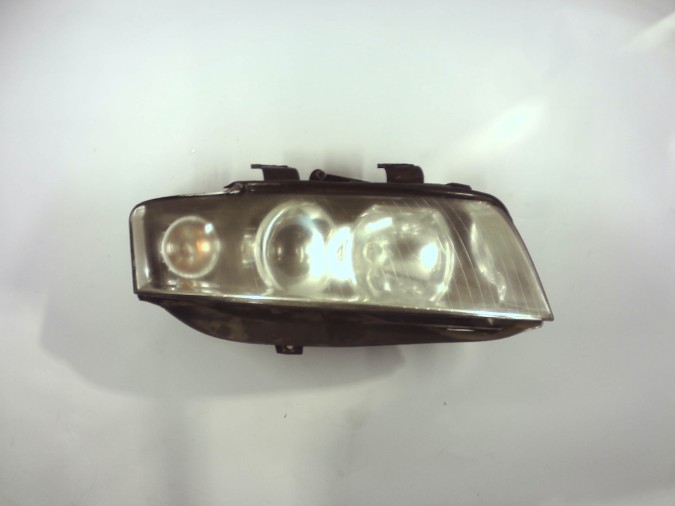 FARO DELANTERO DERECHO AUDI A4 2002
