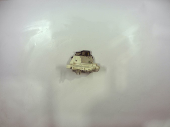 CERRADURA PUERTA TRASERA DERECHA AUDI A3 2005