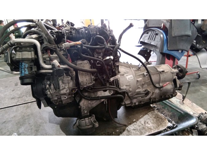 MOTOR CON ACCESORIOS Y CAJA DE CAMBIOS BMW 520D 2010
