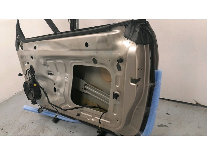 PUERTA DELANTERA DERECHA VOLKSWAGEN BEETLE 2013