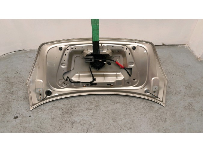 PORTON TRASERO VOLKSWAGEN BEETLE 2013