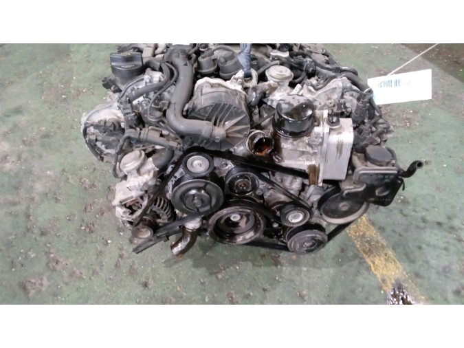 MOTOR CON ACCESORIOS SIN CAJA DE CAMBIOS MERCEDES CLK 350