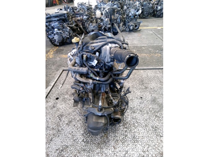 MOTOR CON ACCESORIOS Y CAJA DE CAMBIOS RENAULT CLIO