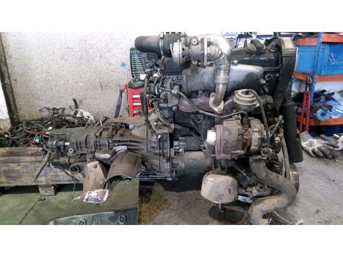 MOTOR CON ACCESORIOS Y CAJA DE CAMBIOS VOLKSWAGEN PASSAT 1998