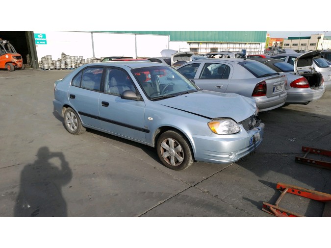 MOTOR CON ACCESORIOS Y CAJA DE CAMBIOS HYUNDAI ACCENT 2003