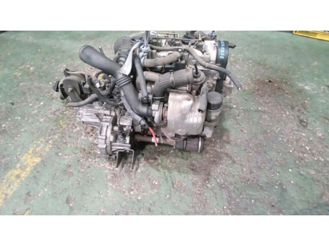 MOTOR CON ACCESORIOS Y CAJA DE CAMBIOS HYUNDAI ACCENT 2003