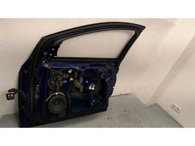 PUERTA DELANTERA DERECHA FORD FOCUS AZUL 2015