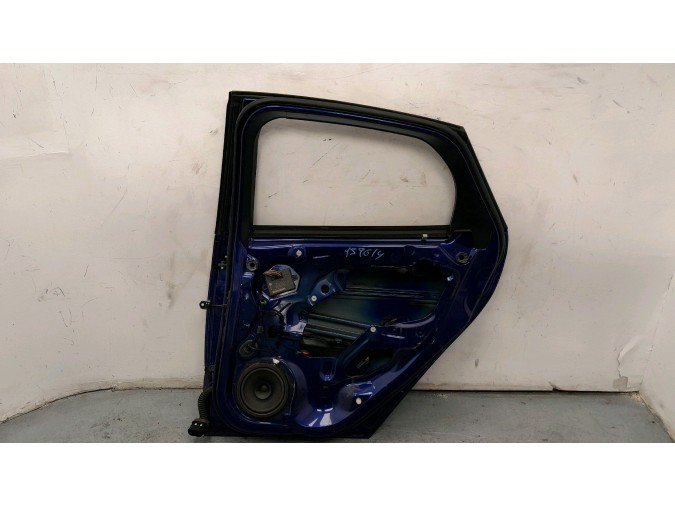 PUERTA TRASERA DERECHA FORD FOCUS AZUL 2015