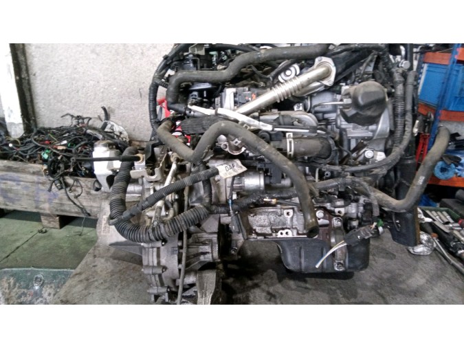 MOTOR CON ACCESORIOS Y CAJA DE CAMBIOS FORD FOCUS 2015