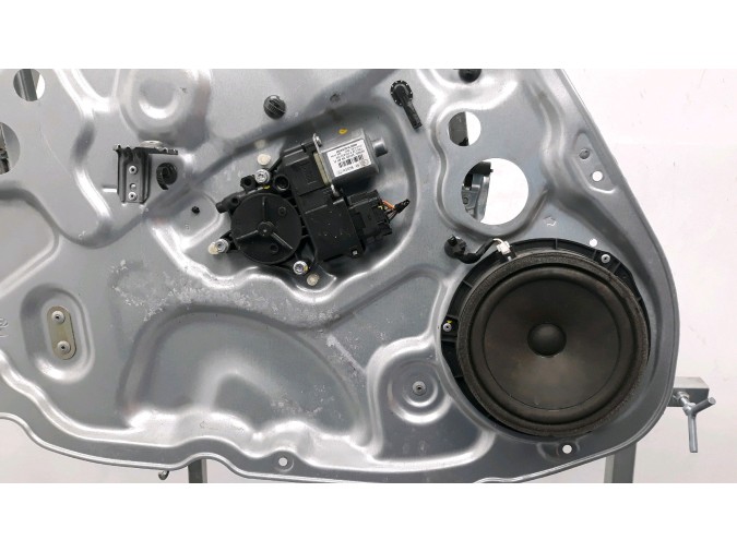 ELEVALUNAS DELANTERO IZQUIERDO HYUNDAI IX20 2015