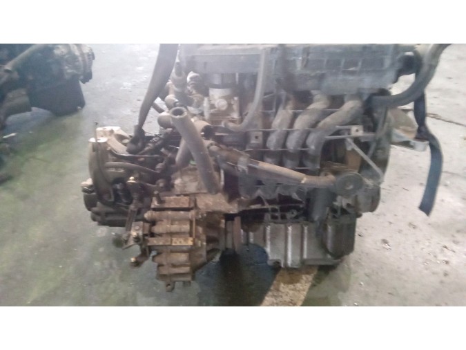 MOTOR CON ACCESORIOS Y CAJA DE CAMBIOS VOLKSWAGEN GOLF 2002