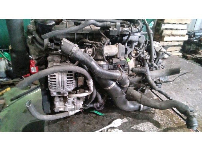 MOTOR CON ACCESORIOS Y CAJA DE CAMBIOS VOLKSWAGEN GOLF 2009