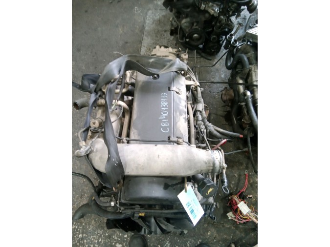 MOTOR CON ACCESORIOS Y CAJA DE CAMBIOS IVECO 35S11 2002