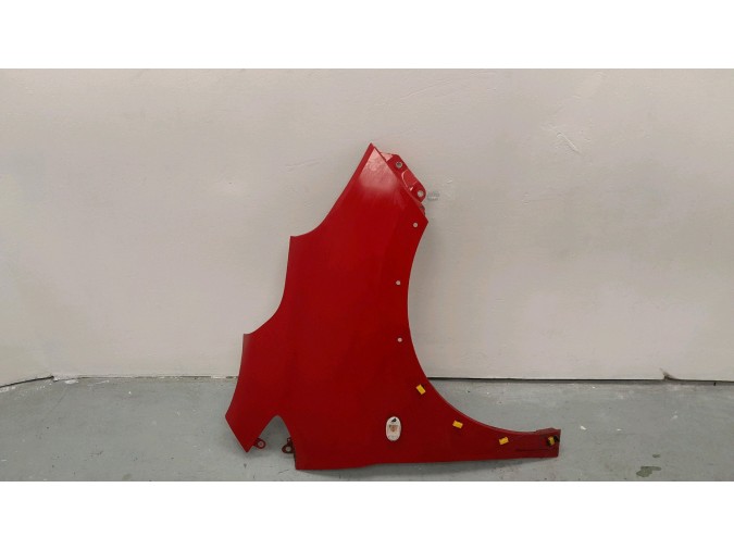 ALETA DELANTERA DERECHA OPEL KARL ROJA 2019