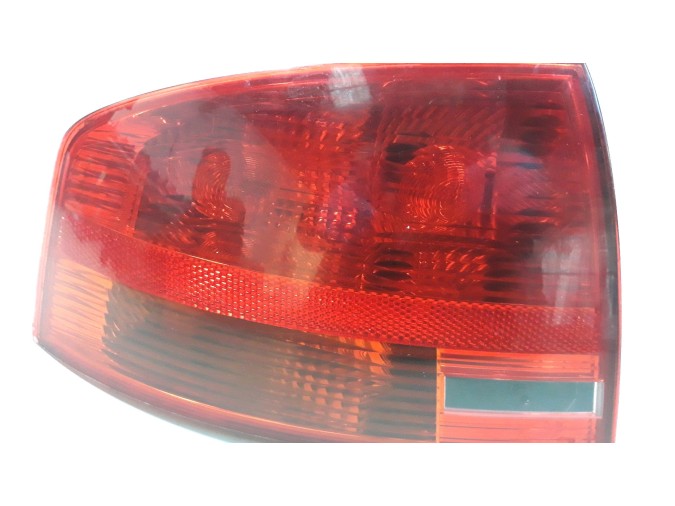 PILOTO TRASERO IZQUIERDO AUDI A4 2007