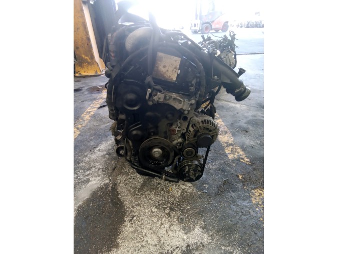 MOTOR CON ACCESORIOS Y CAJA DE CAMBIOS CITROEN C4
