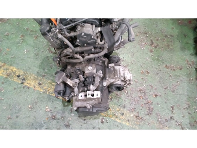 MOTOR CON ACCESORIOS Y CAJA DE CAMBIOS SKODA OCTAVIA 2007