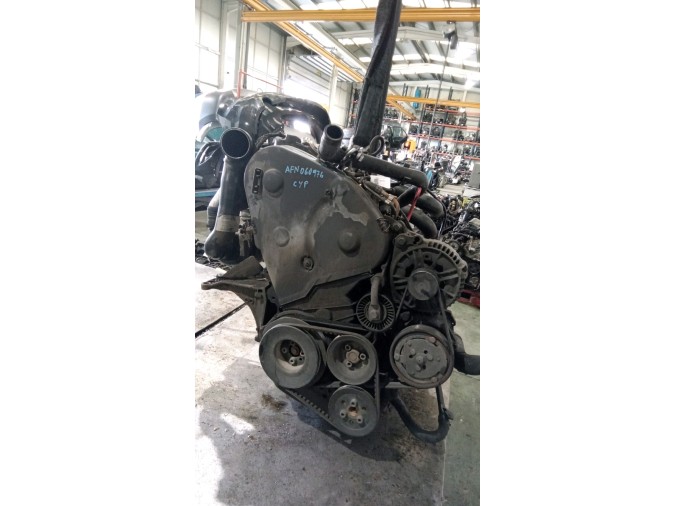 MOTOR CON ACCESORIOS Y CAJA DE CAMBIOS VOLKSWAGEN GOLF 1996
