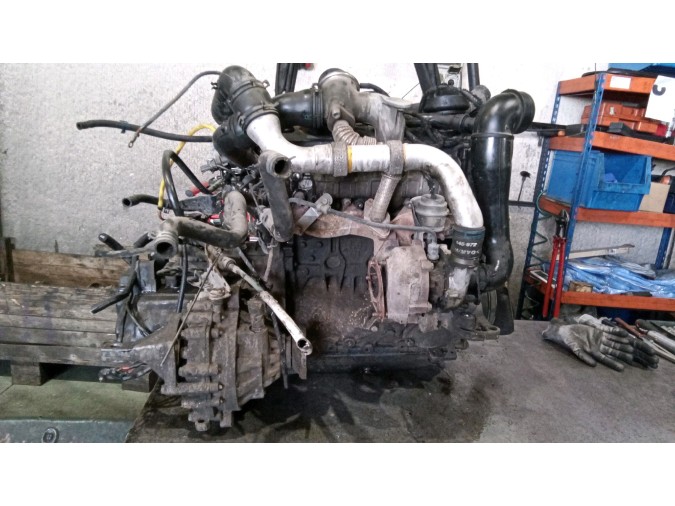MOTOR CON ACCESORIOS Y CAJA DE CAMBIOS VOLKSWAGEN GOLF 1996