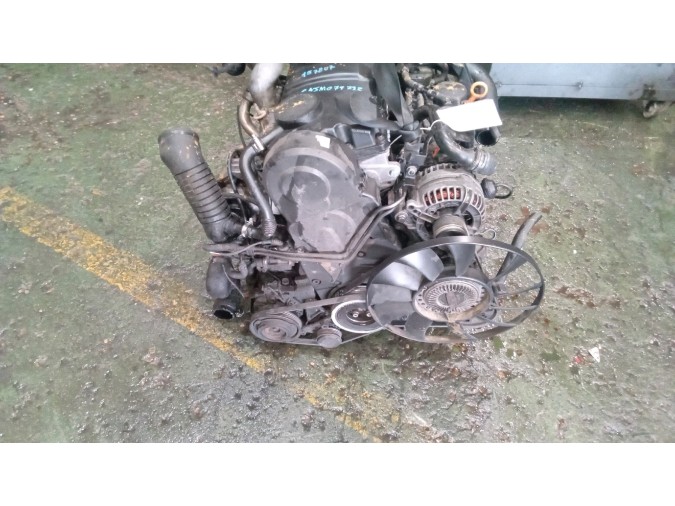 MOTOR CON ACCESORIOS Y CAJA DE CAMBIOS VOLKSWAGEN PASSAT 1999