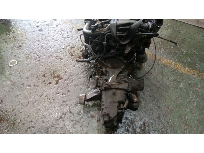 MOTOR CON ACCESORIOS Y CAJA DE CAMBIOS VOLKSWAGEN PASSAT 1999