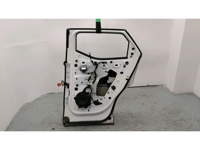 PUERTA TRASERA DERECHA DS DS 3 / DS 3 CROSSBACK BLANCA 2022