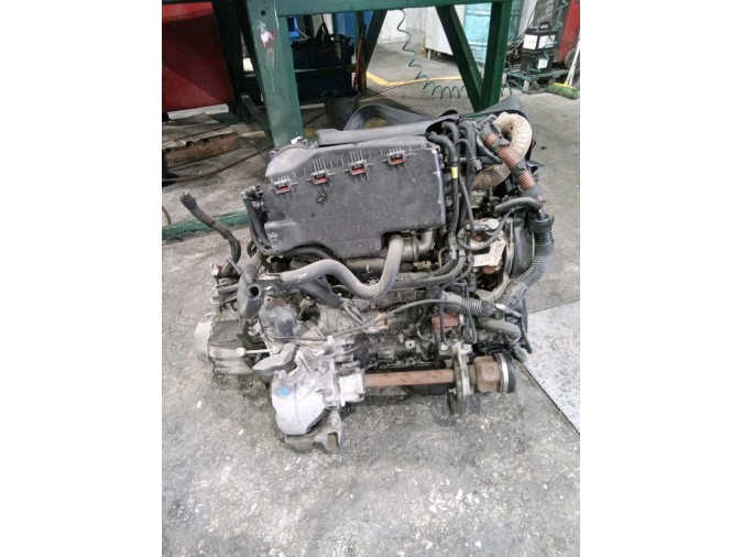 MOTOR CON ACCESORIOS Y CAJA DE CAMBIOS CITROEN XSARA PICASSO 2002