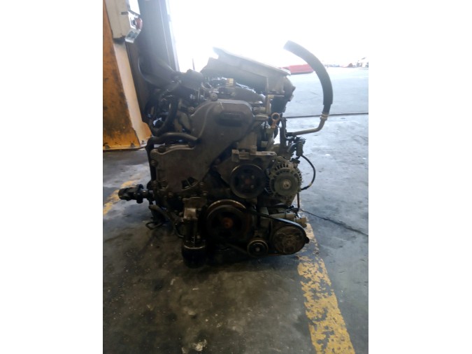 MOTOR CON ACCESORIOS Y CAJA DE CAMBIOS NISSAN X-TRAIL 2002