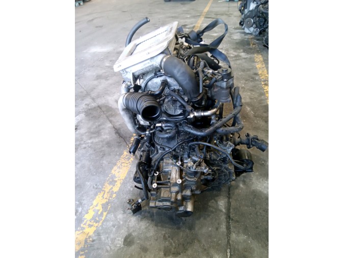 MOTOR CON ACCESORIOS Y CAJA DE CAMBIOS NISSAN X-TRAIL 2002