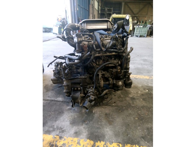 MOTOR CON ACCESORIOS Y CAJA DE CAMBIOS NISSAN X-TRAIL 2002