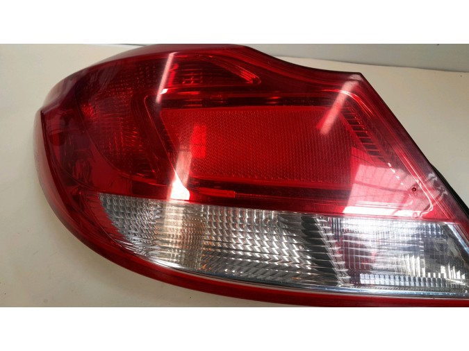 PILOTO TRASERO IZQUIERDO OPEL INSIGNIA 2011