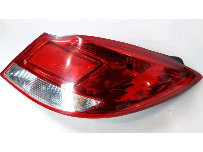 PILOTO TRASERO DERECHO OPEL INSIGNIA 2011