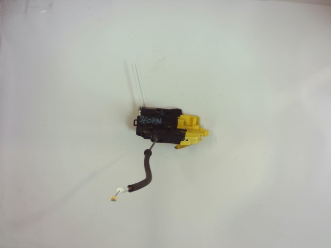 CERRADURA PUERTA TRASERA DERECHA KIA SPORTAGE 2016