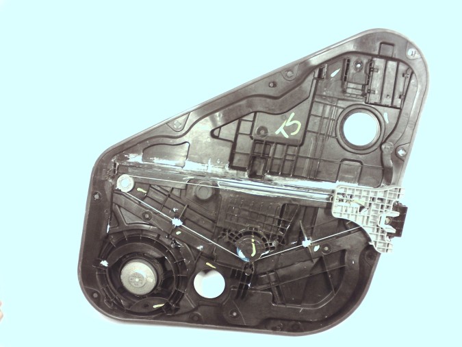 ELEVALUNAS TRASERO DERECHO KIA SPORTAGE 2016
