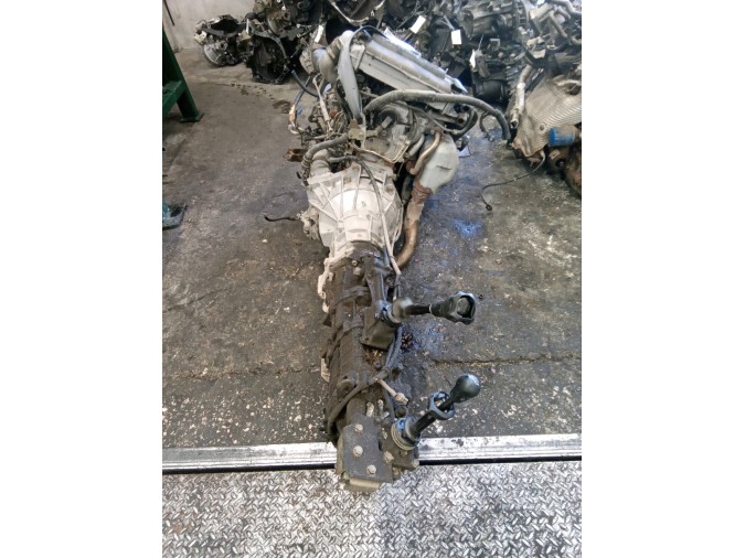 MOTOR CON ACCESORIOS Y CAJA DE CAMBIOS SUZUKI GRAND VITARA