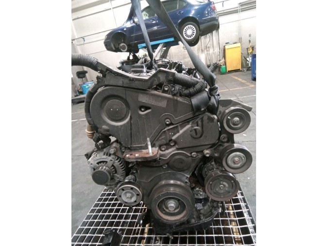 MOTOR CON ACCESORIOS Y CAJA DE CAMBIOS TOYOTA COROLLA