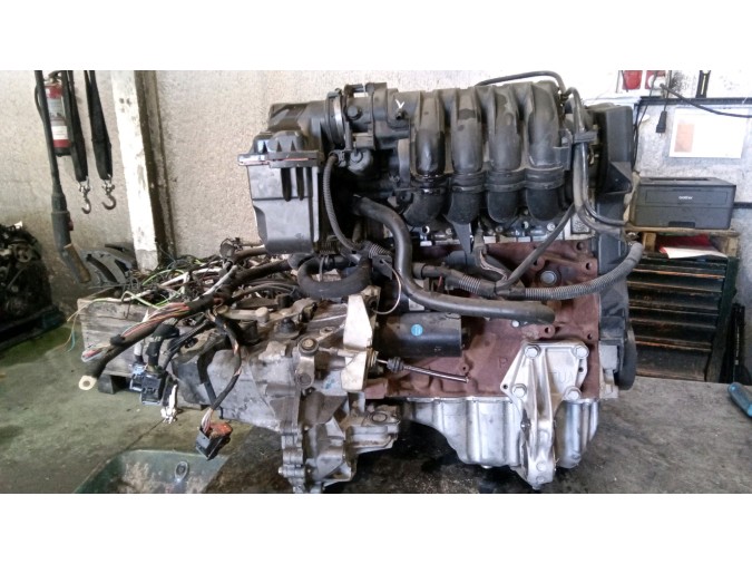MOTOR CON ACCESORIOS Y CAJA DE CAMBIOS CITROEN C4 2006