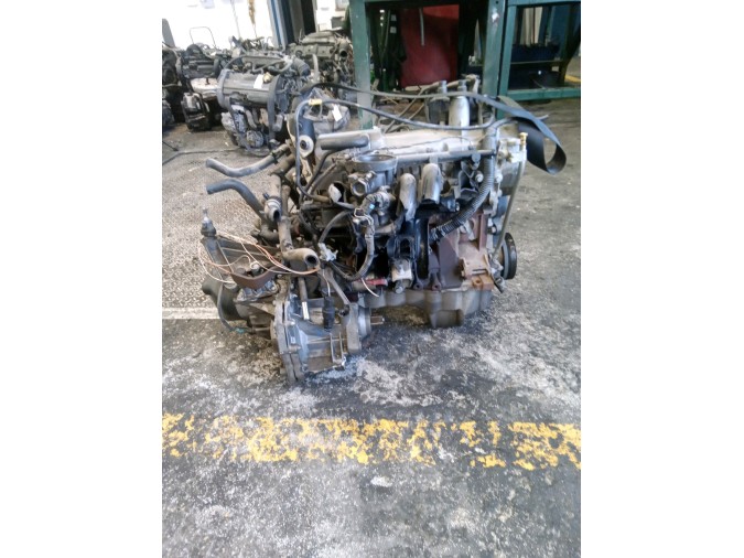 MOTOR CON ACCESORIOS Y CAJA DE CAMBIOS DACIA LOGAN 2007