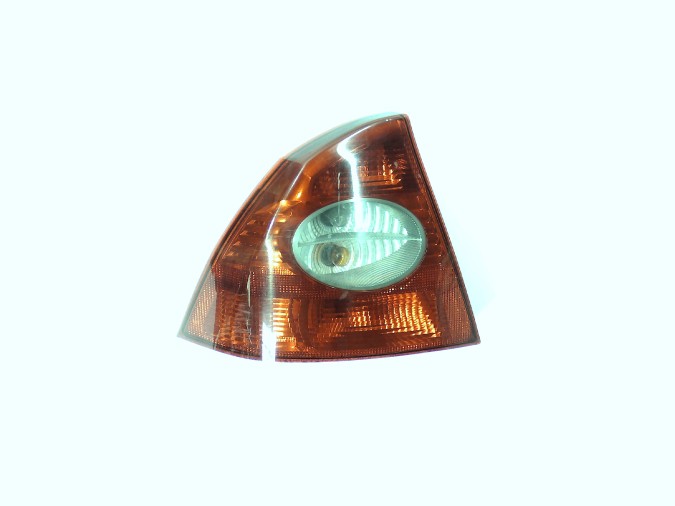 PILOTO TRASERO IZQUIERDO FORD FOCUS 2006