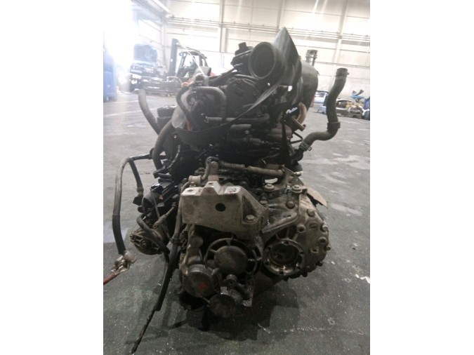 MOTOR CON ACCESORIOS Y CAJA DE CAMBIOS VOLKSWAGEN GOLF