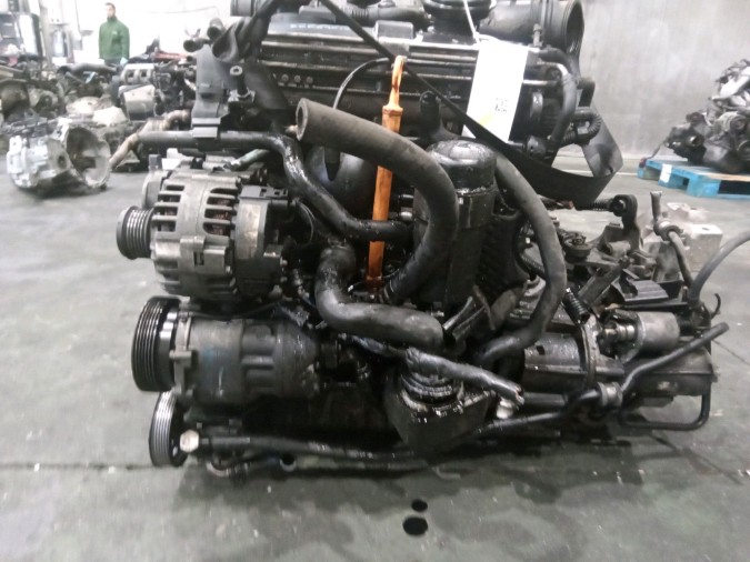 MOTOR CON ACCESORIOS Y CAJA DE CAMBIOS VOLKSWAGEN GOLF