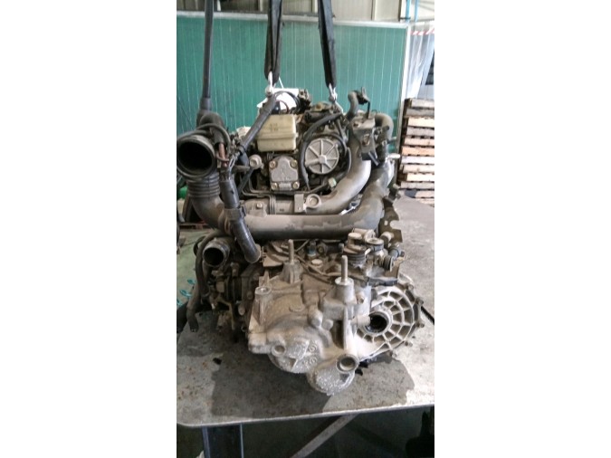 MOTOR CON ACCESORIOS Y CAJA DE CAMBIOS MAZDA 6