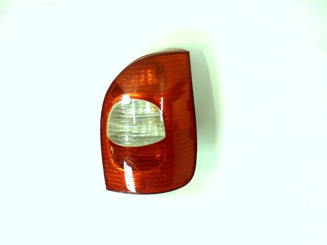 PILOTO TRASERO DERECHO CITROEN XSARA PICASSO 2006