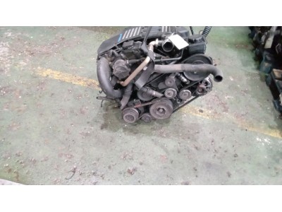 MOTOR CON ACCESORIOS Y CAJA DE CAMBIOS BMW 318D 2002