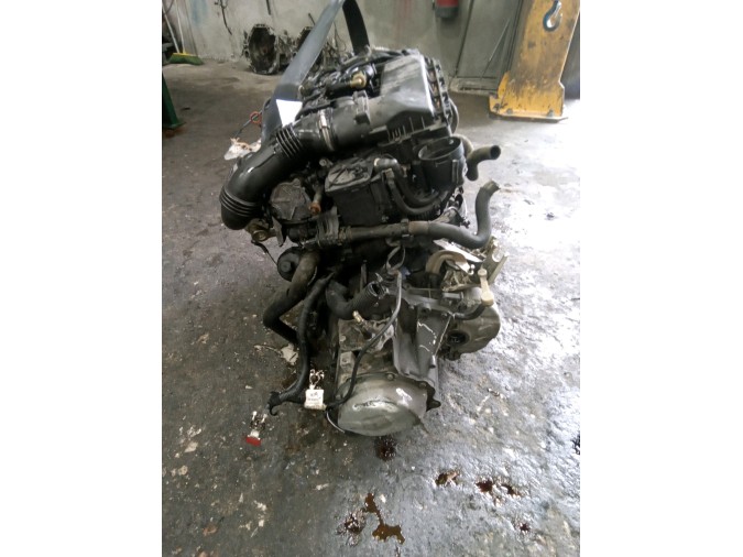MOTOR CON ACCESORIOS Y CAJA DE CAMBIOS CITROEN C4