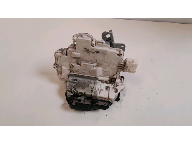 CERRADURA PUERTA DELANTERA DERECHA AUDI A3 2005